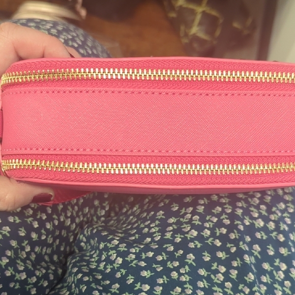Valentino Pink and Gold Crossbody Bag with Studded Accents. BRAND NEW With Tags - Picture 3 of 7